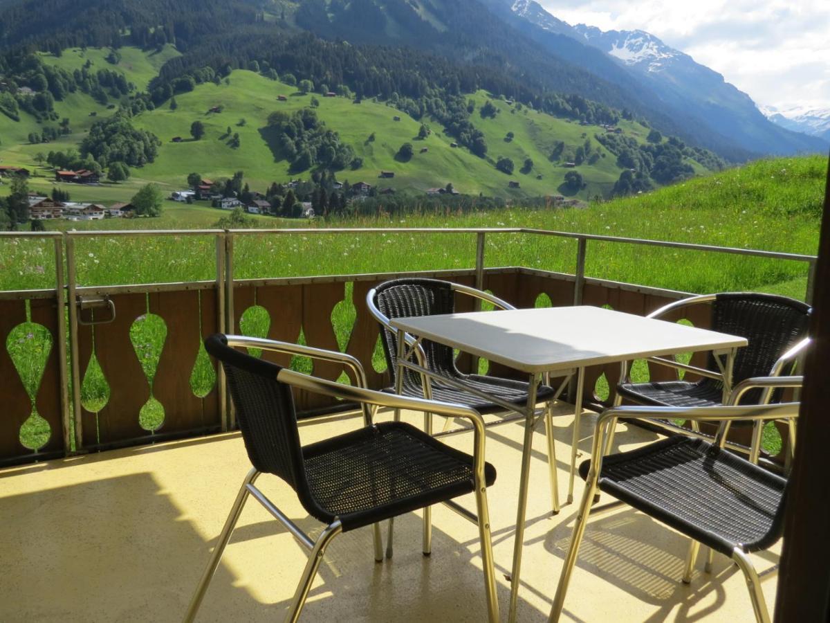Appartement In Hus Signal Met Prachtig Uitzicht Op De Bergen Klosters-Serneus Exterior foto