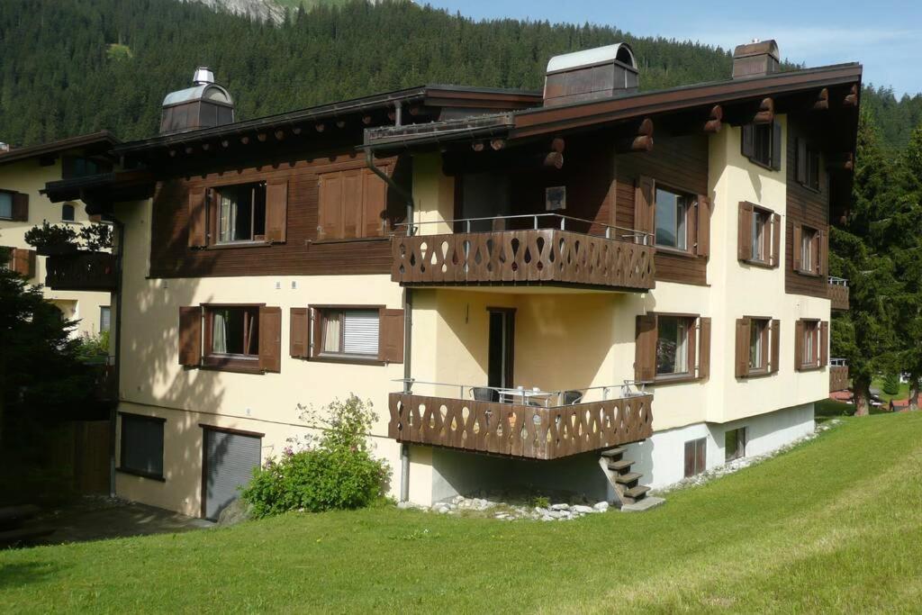 Appartement In Hus Signal Met Prachtig Uitzicht Op De Bergen Klosters-Serneus Exterior foto