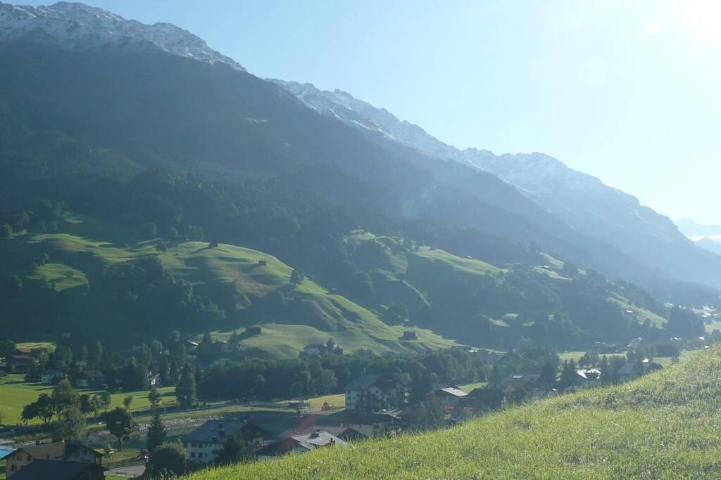 Appartement In Hus Signal Met Prachtig Uitzicht Op De Bergen Klosters-Serneus Exterior foto